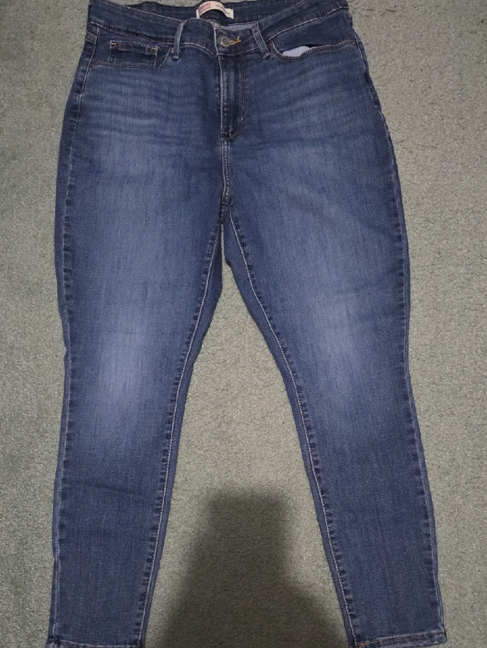 Women’s Skinny Jeans in Mid Blue Wash